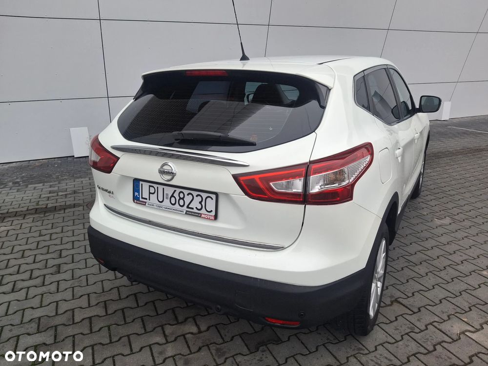 Nissan Qashqai 1.6 dCi 4 x 4 DPF Start/Stop tekna - 11