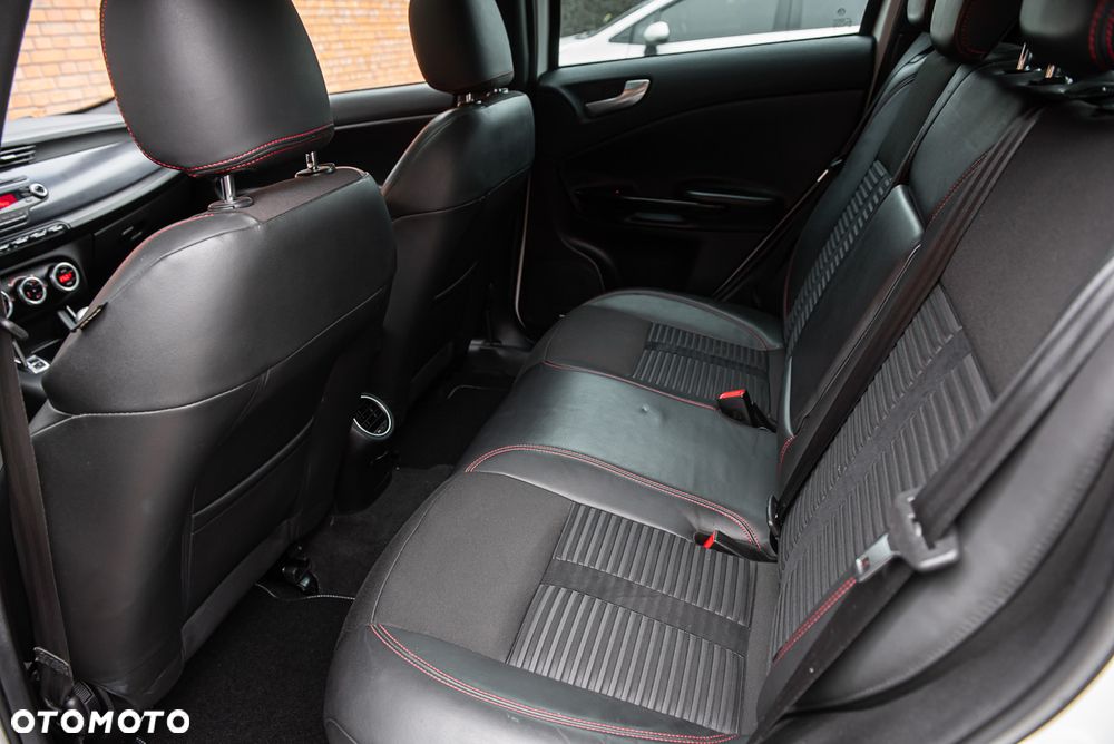 Alfa Romeo Giulietta 1.8 TBi 16V Quadrifoglio Verde - 26