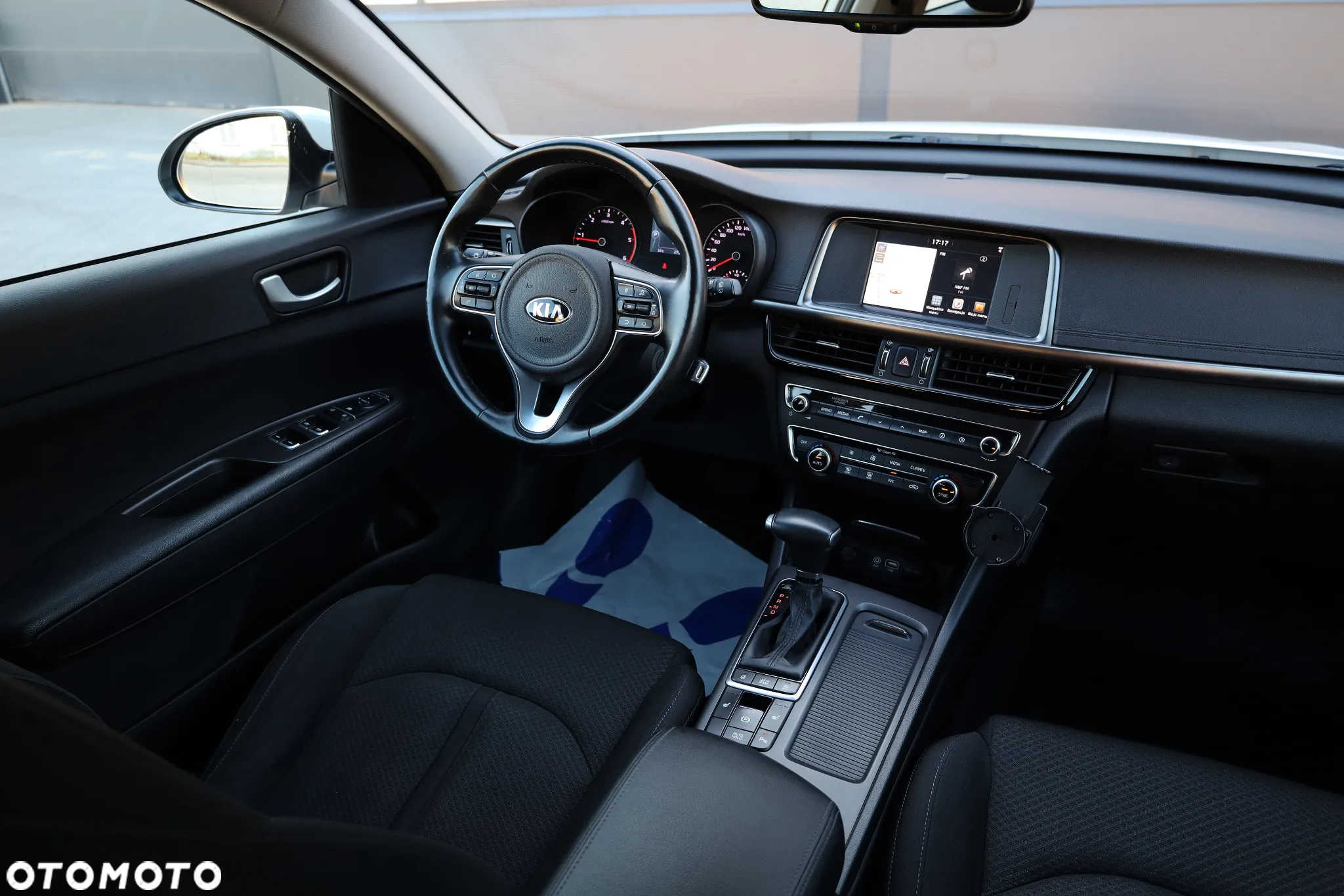Kia Optima 1.7 CRDI L DCT - 25