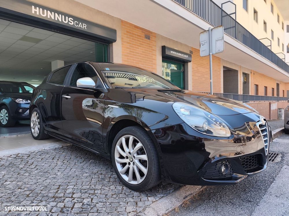 Alfa Romeo Giulietta 2.0 JTDM Distinctive - 1
