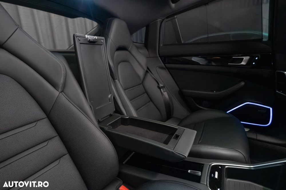 Porsche Panamera - 35