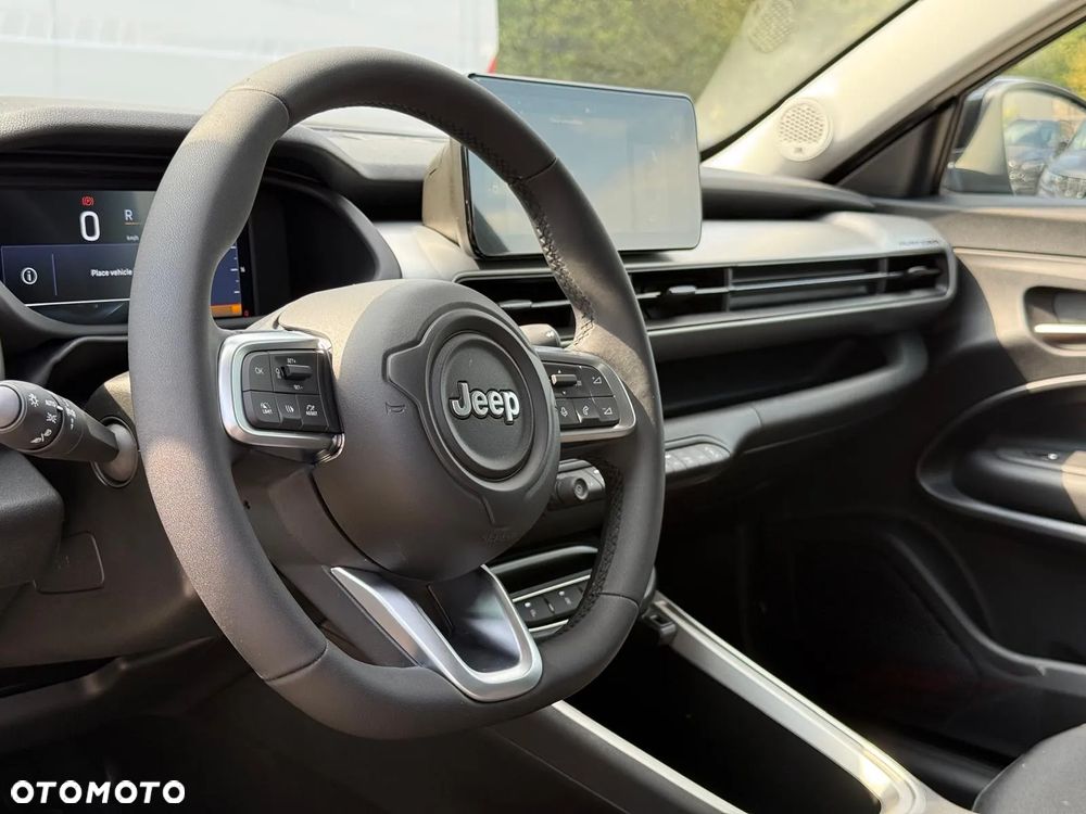 Jeep Avenger 1.2 T3 mHEV Altitude FWD eDCT6 - 7