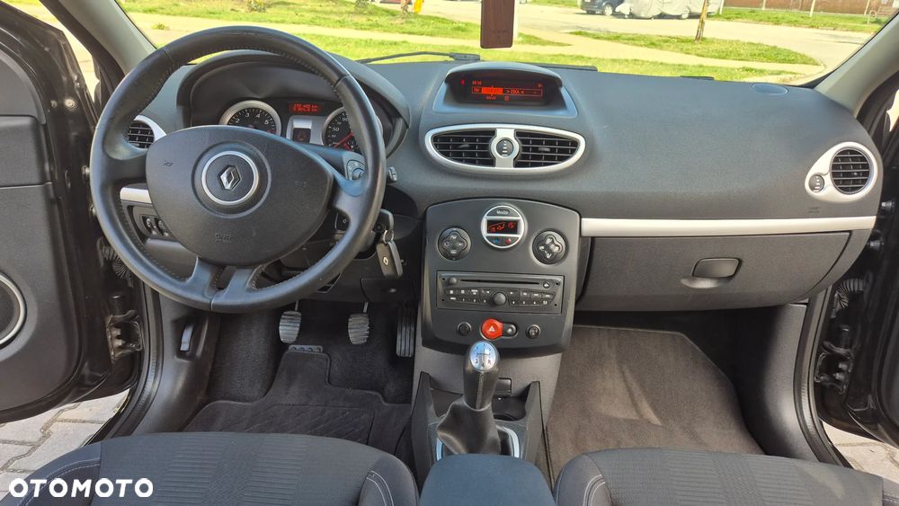 Renault Clio 1.2 TCE Authentique - 17