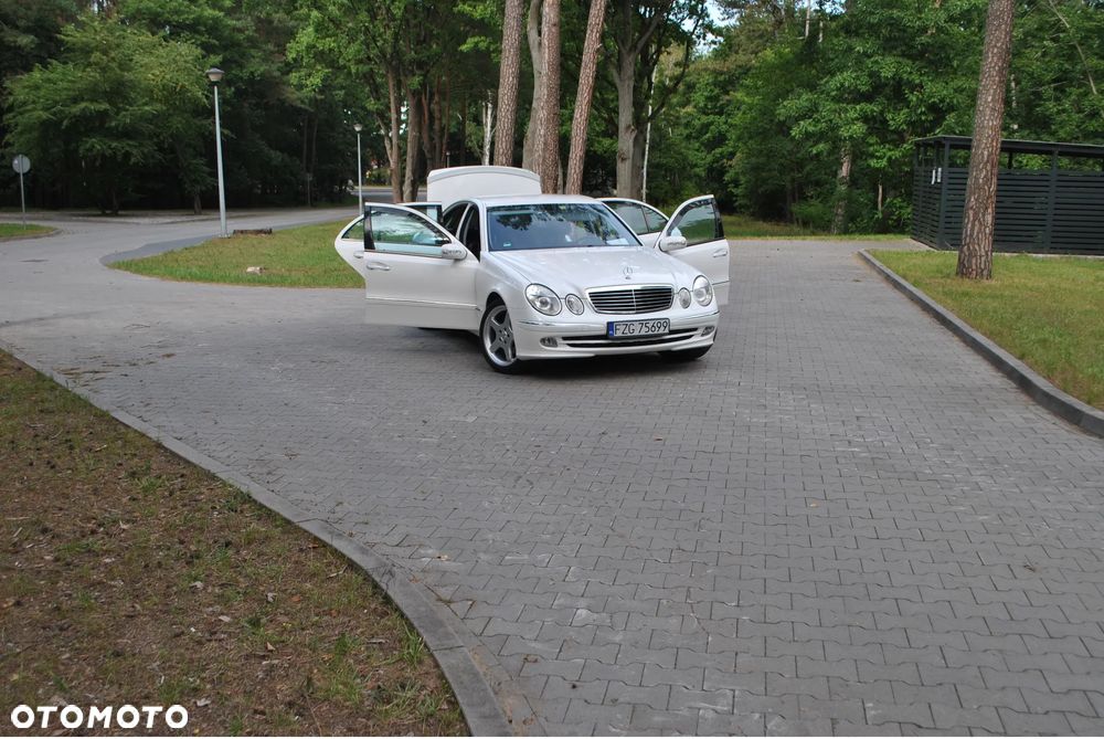 Mercedes-Benz Klasa E - 27