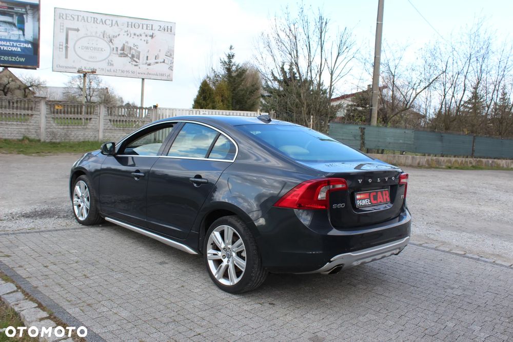 Volvo S60 T3 Summum - 4
