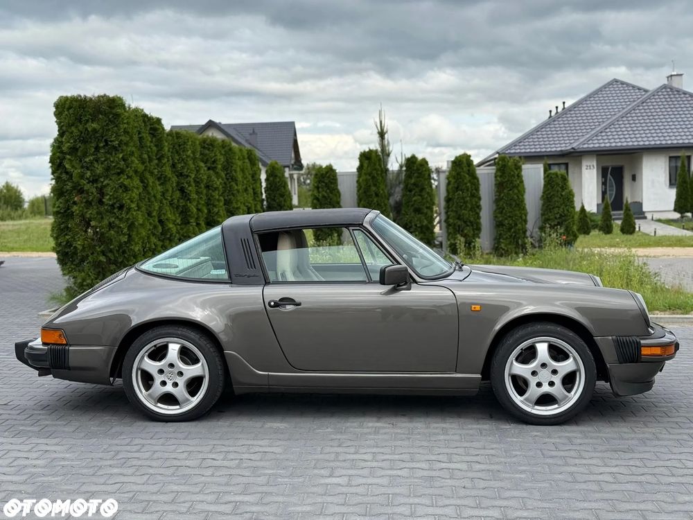 Porsche 911 - 9