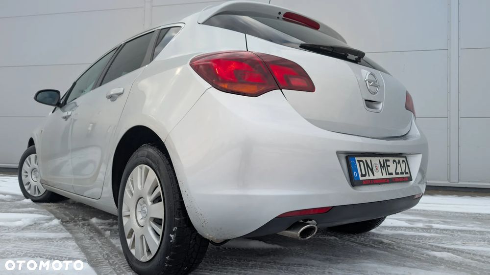Opel Astra 2.0 CDTI DPF Innovation - 18