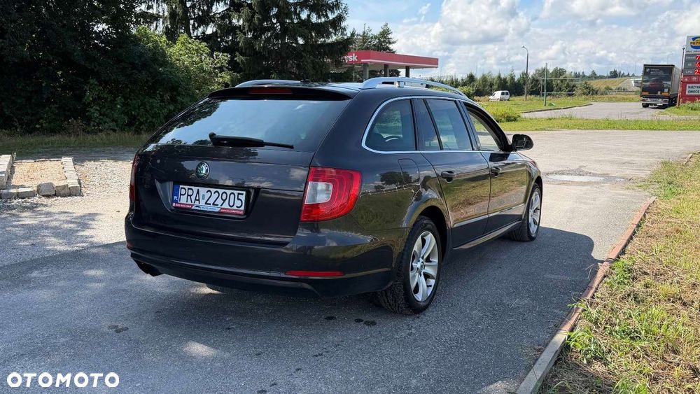 Skoda Superb 2.0 TDI Business DSG - 22