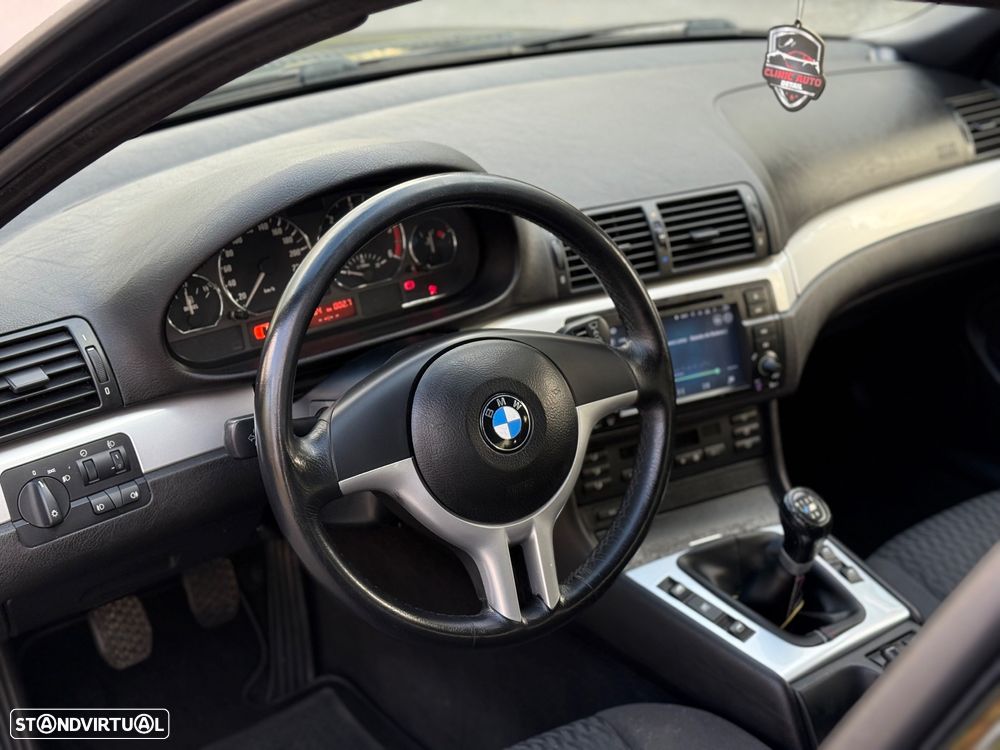 BMW 320 d Touring Séc.XXI - 11