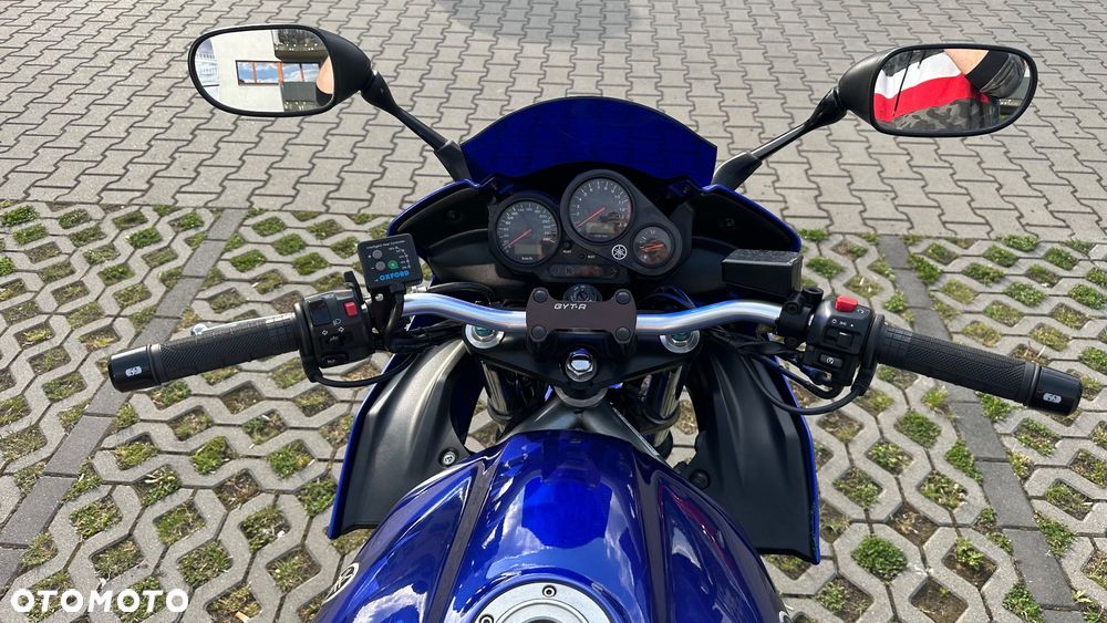 Yamaha FZS - 10