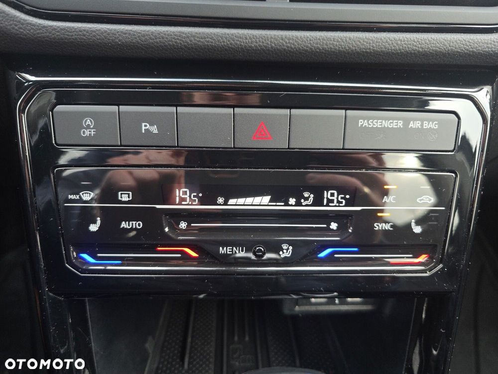 Volkswagen T-Cross - 19