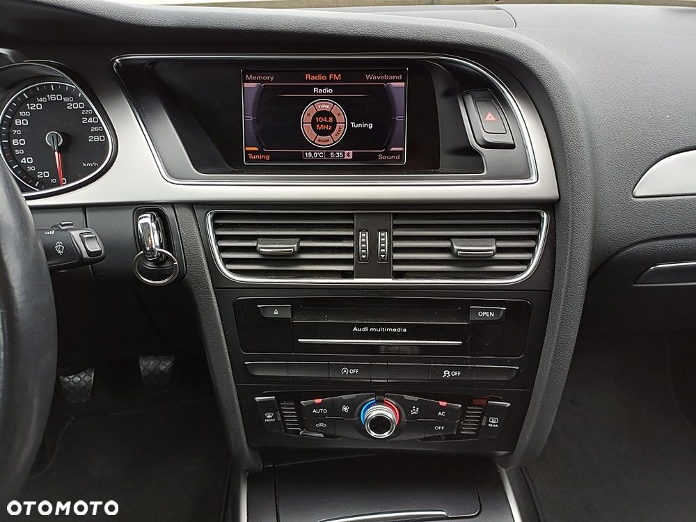 Audi A4 Limousine 2.0 TDI DPF - 17