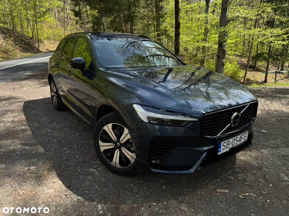 Volvo XC 60 T6 Plug-In Hybrid AWD Plus Dark - 4