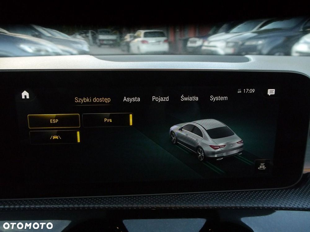 Mercedes-Benz CLA 200 7G-DCT AMG Line - 29