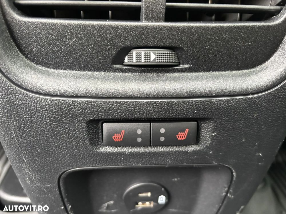 Ford Kuga 2.5 Duratec PHEV ST-LINE X - 29