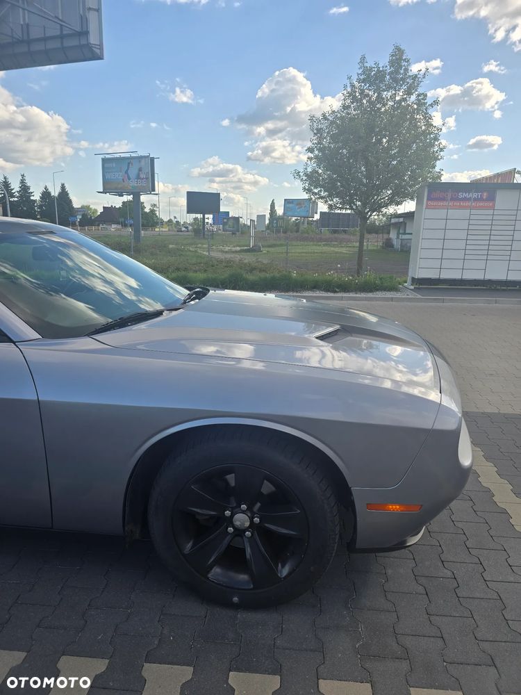 Dodge Challenger - 5