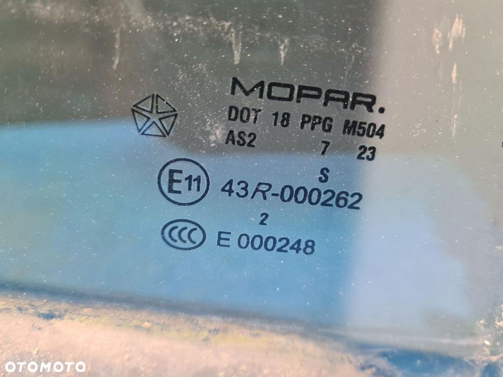 CHRYSLER 300C KOMBI 3.0 CRD SZYBA DRZWI TYŁ PRAWA - 2