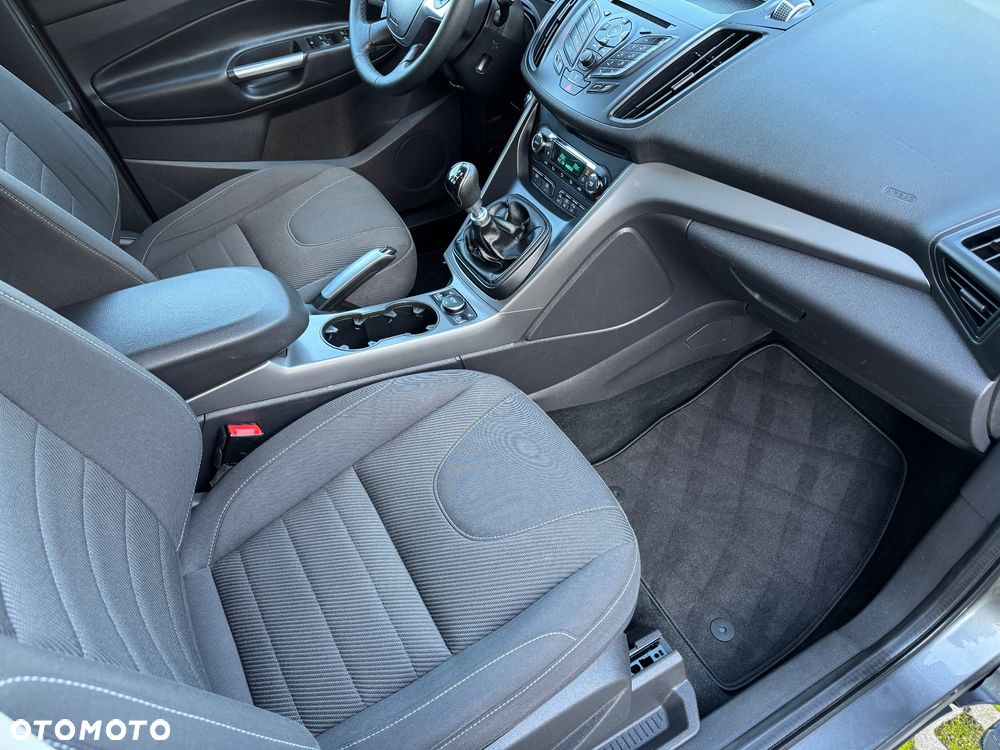 Ford Kuga - 20