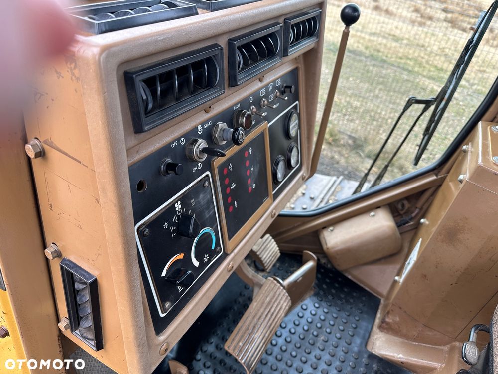 Caterpillar D4H LGP 7100 mth Riper - 22