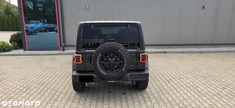 Jeep Wrangler - 15
