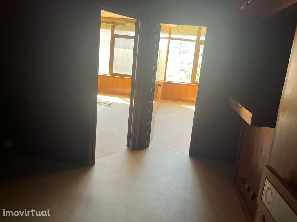 Escritório na Av. 5 de Outubro | Centro de Lisboa | Garagem - Grande imagem: 4/5