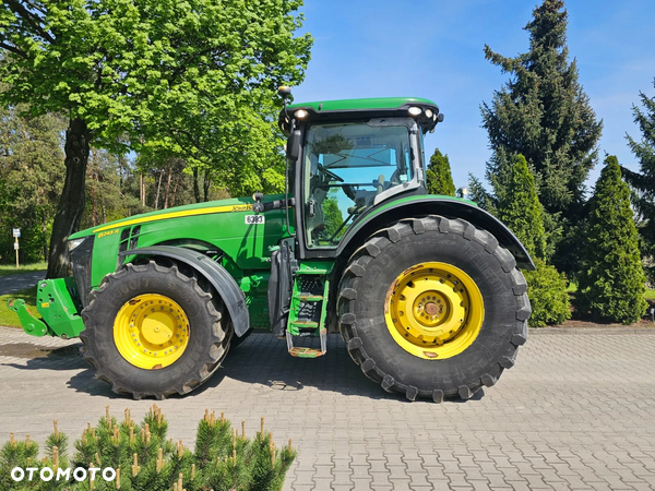 John Deere 8245R