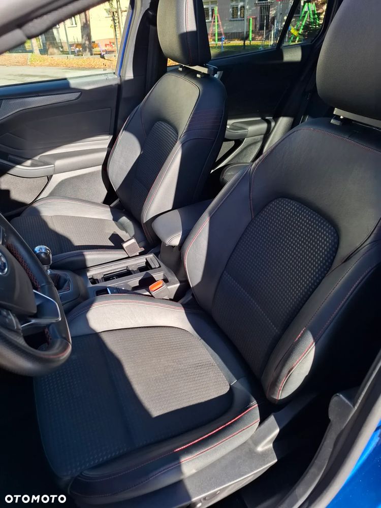 Ford Focus 1.0 EcoBoost ST-Line Business - 19
