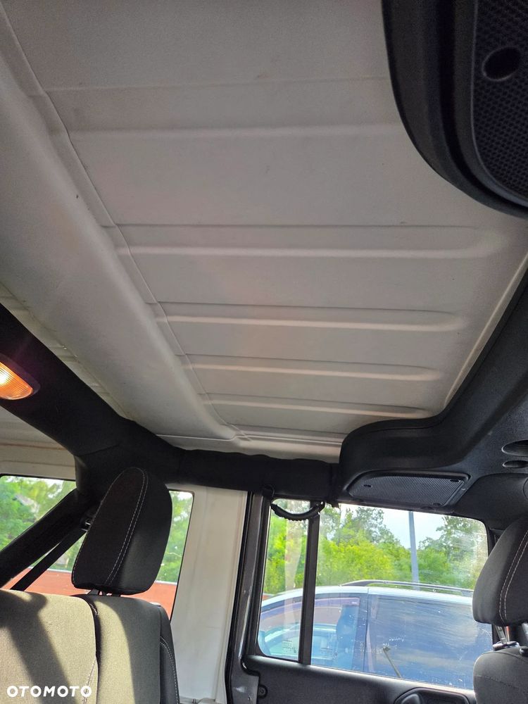Jeep Wrangler 3.6 Unlim Sahara - 19