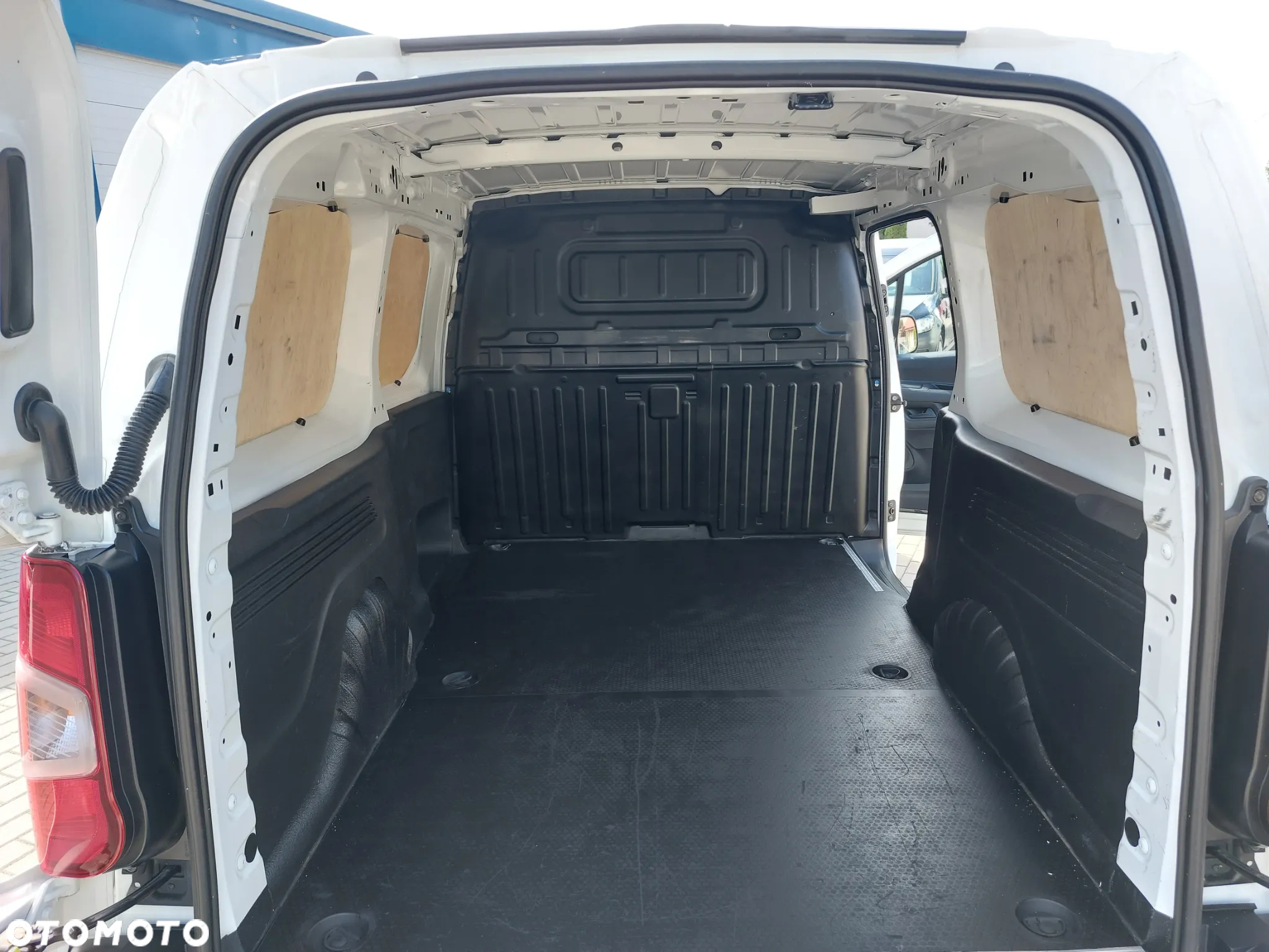 Opel Combo Life 1.5 CDTI Enjoy S&S - 19