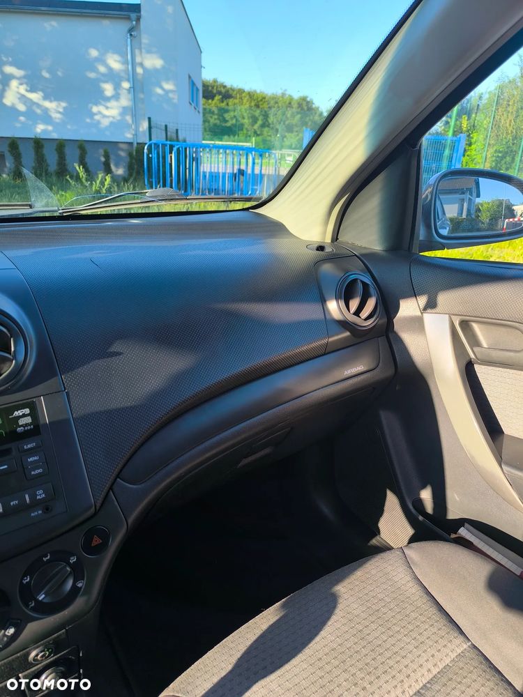 Chevrolet Aveo - 9