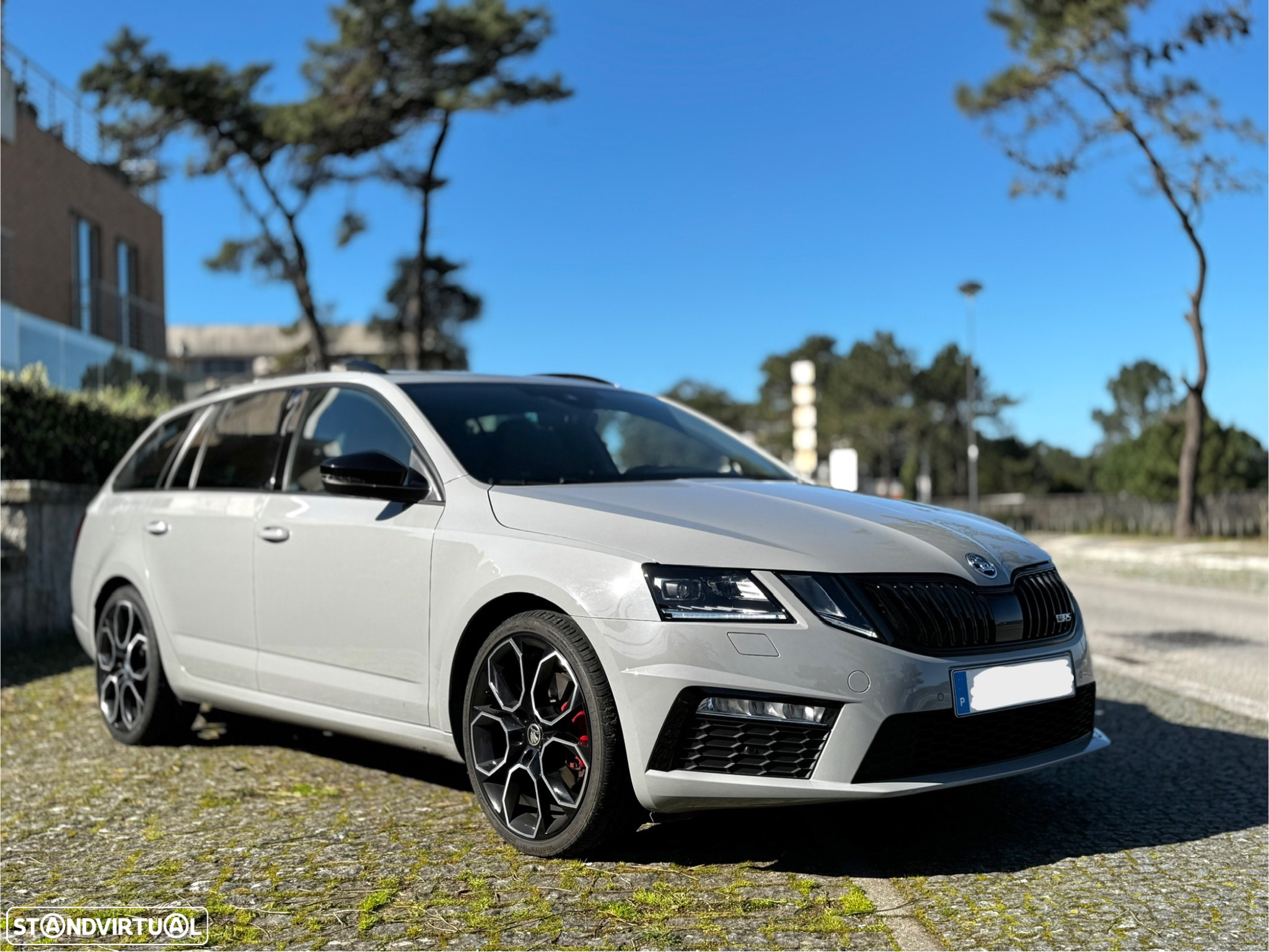 Skoda Octavia Break 2.0 TDI DSG 4x4 RS First Edition - 12