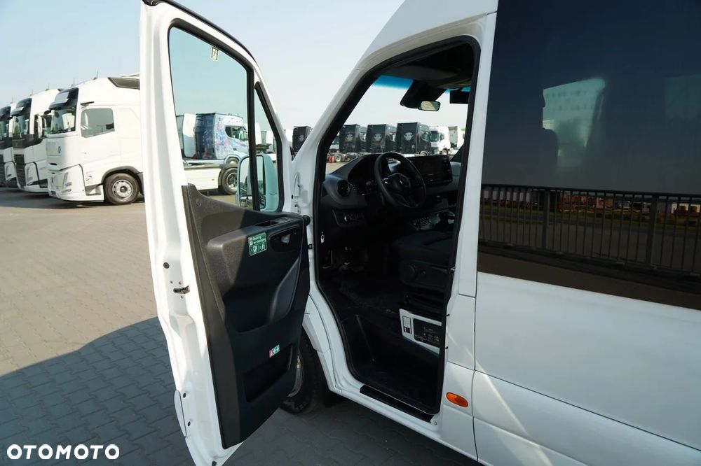 Mercedes-Benz SPRINTER 516 CDI / 2x KLIMA / SPROWADZONY / BOGATE WYPOSAŻENIE /  KLIMA  / - 19