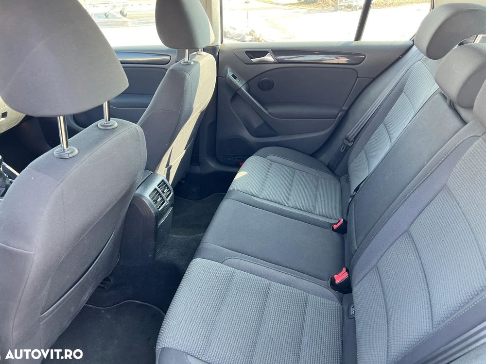 Volkswagen Golf 1.6 TDI BlueMotion Technology DPF Comfortline - 4