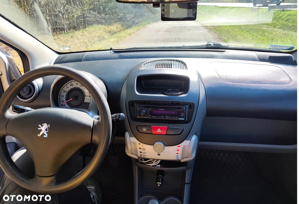 Peugeot 107 1.0 Happy Euro5 - 13