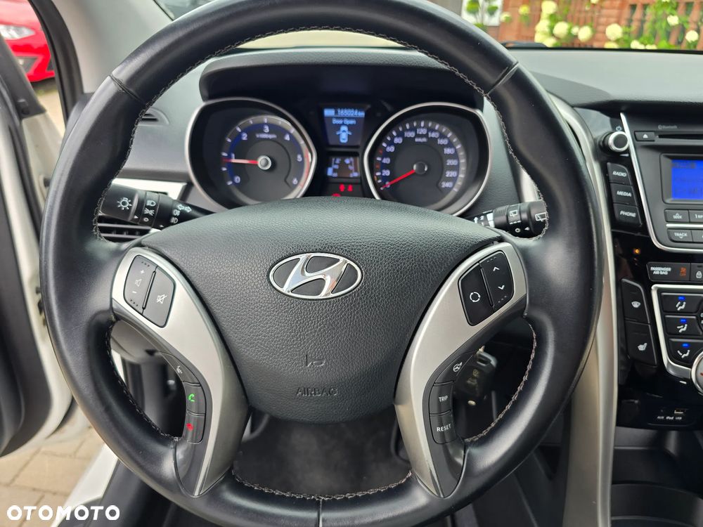 Hyundai i30 - 25