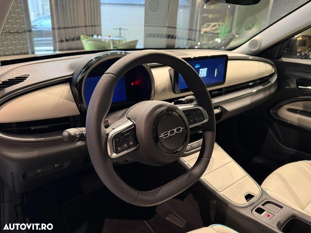 Fiat 600 HYBRID 100 kW 125 Jahre Edition - 16