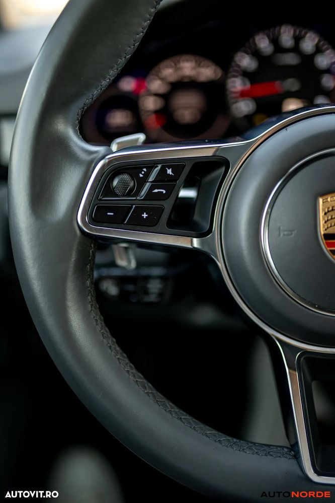 Porsche Cayenne Standard - 20