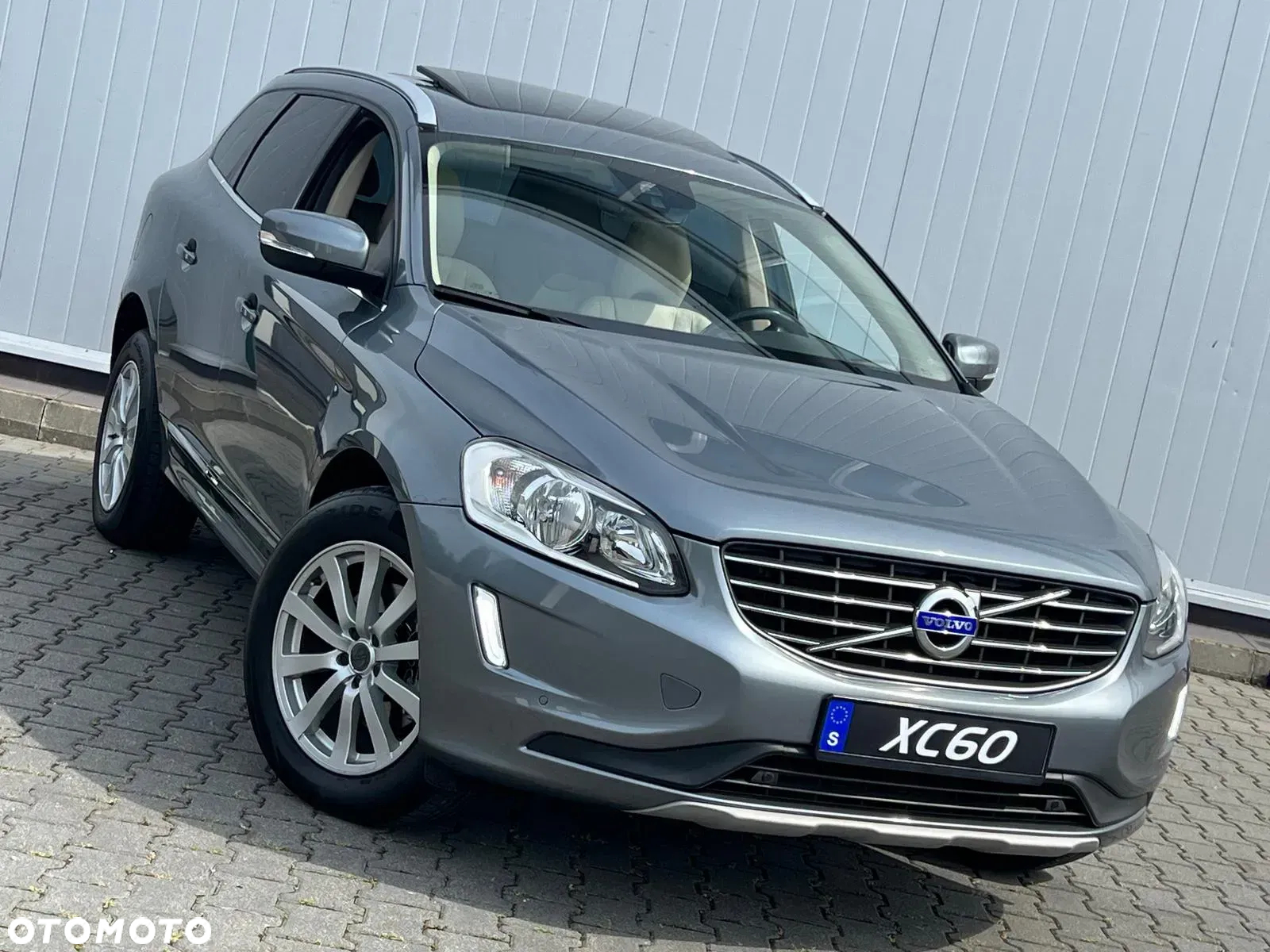 Volvo XC 60 2.4D AWD Summum - 22