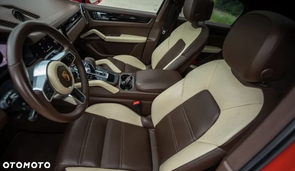 Porsche Cayenne - 12