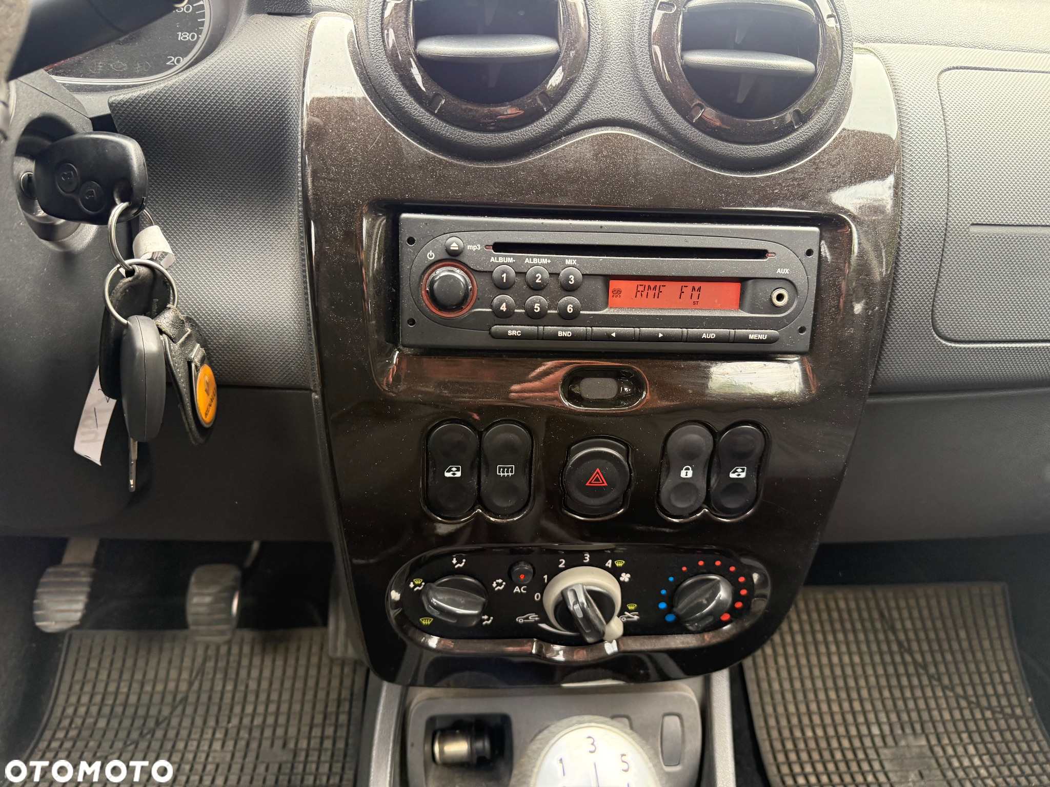 Dacia Duster - 8