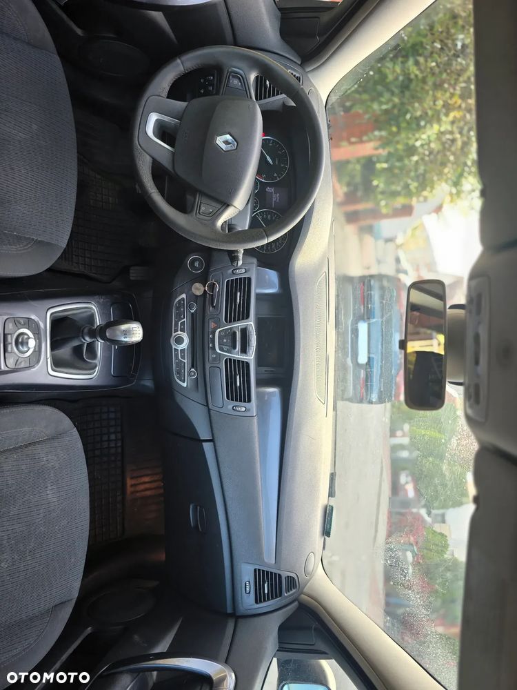 Renault Laguna 2.0 dCi Tech Run - 6