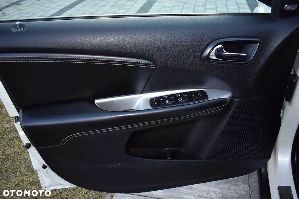 Fiat Freemont 2.0 Multijet 16V DPF Automatik Allrad Black Code - 22