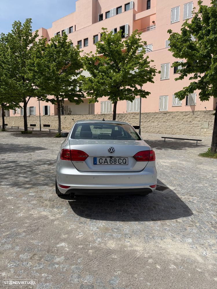 VW Jetta 1.2 TSi Comfortline - 4