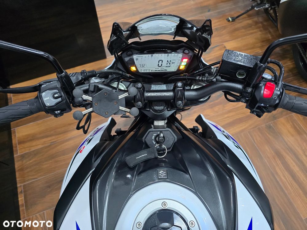 Suzuki GSX - 15