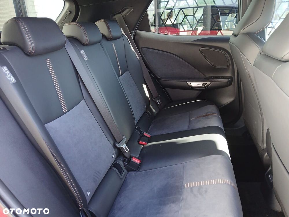 Lexus LBX 1.5 Hybrid Cool - 28