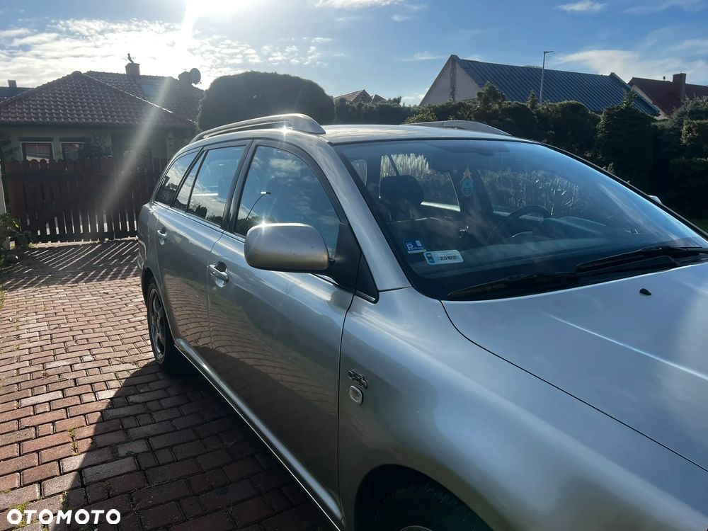 Toyota Avensis 2.0 D-4D Combi - 5