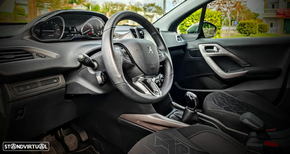 Peugeot 2008 1.2 PureTech Active - 5