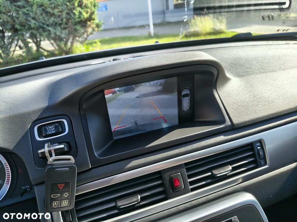 Volvo V70 D4 Momentum - 17