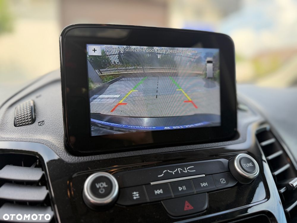 Ford Tourneo Connect Grand - 22