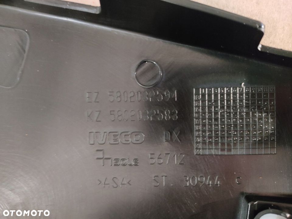 IVECO DAILY 2014 LISTWA BŁOTNIKA PRAWA NOWA - 3